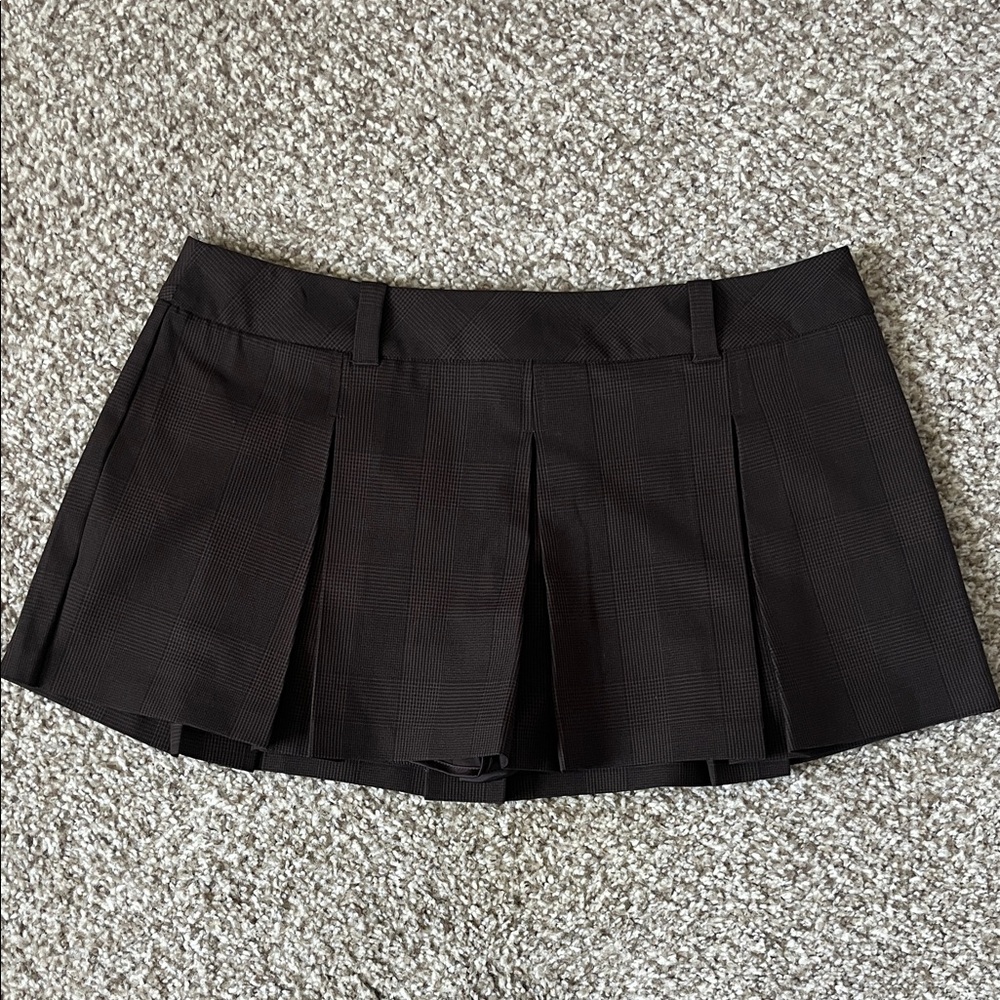 Aritzia Sunday Best Pleated Women's Skort - Brown